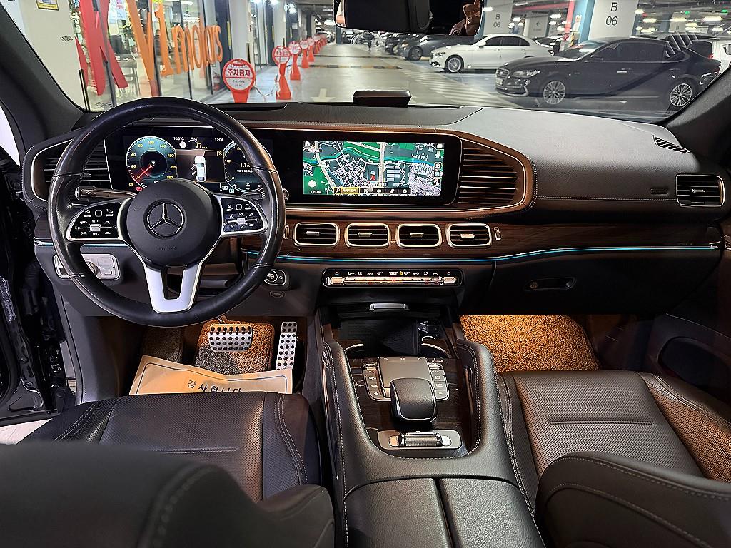 Mercedes Benz GLE Class - Vista 6