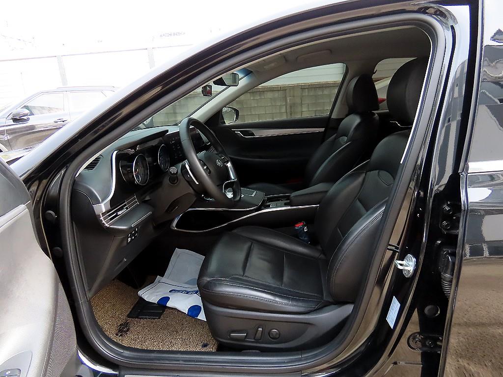 HYUNDAI Grandeur - Vista 5