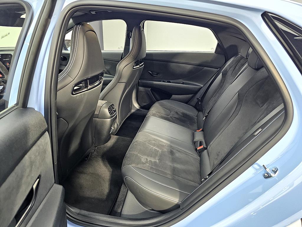 HYUNDAI Avante - Vista 8