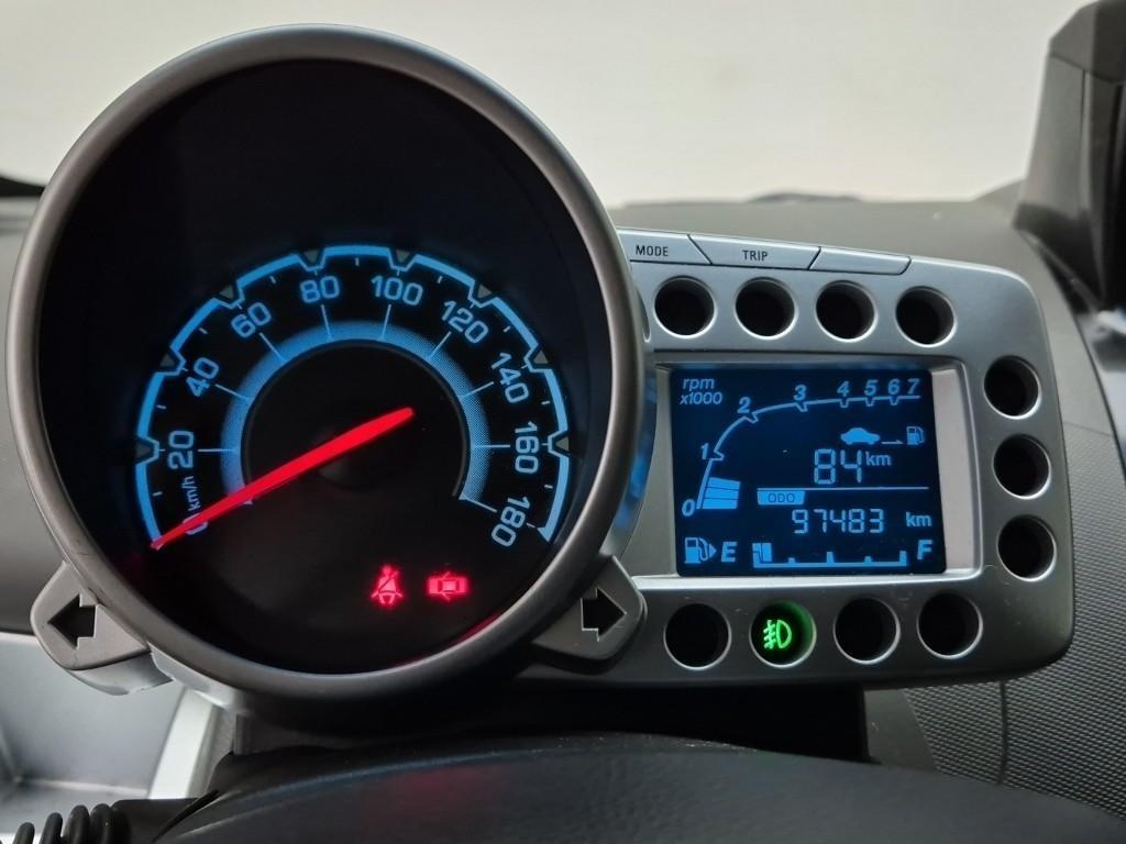 Chevrolet Spark - Vista 6