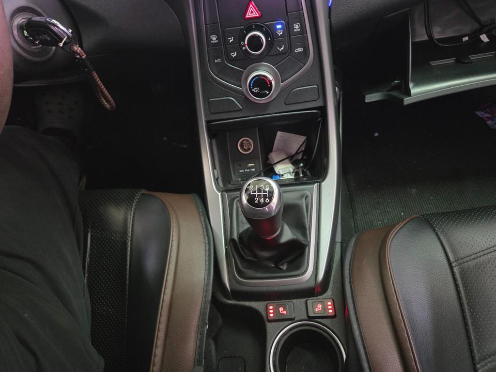 HYUNDAI Avante 2015 Negro - Importación desde Corea - HF Imports Iquique - Foto 13