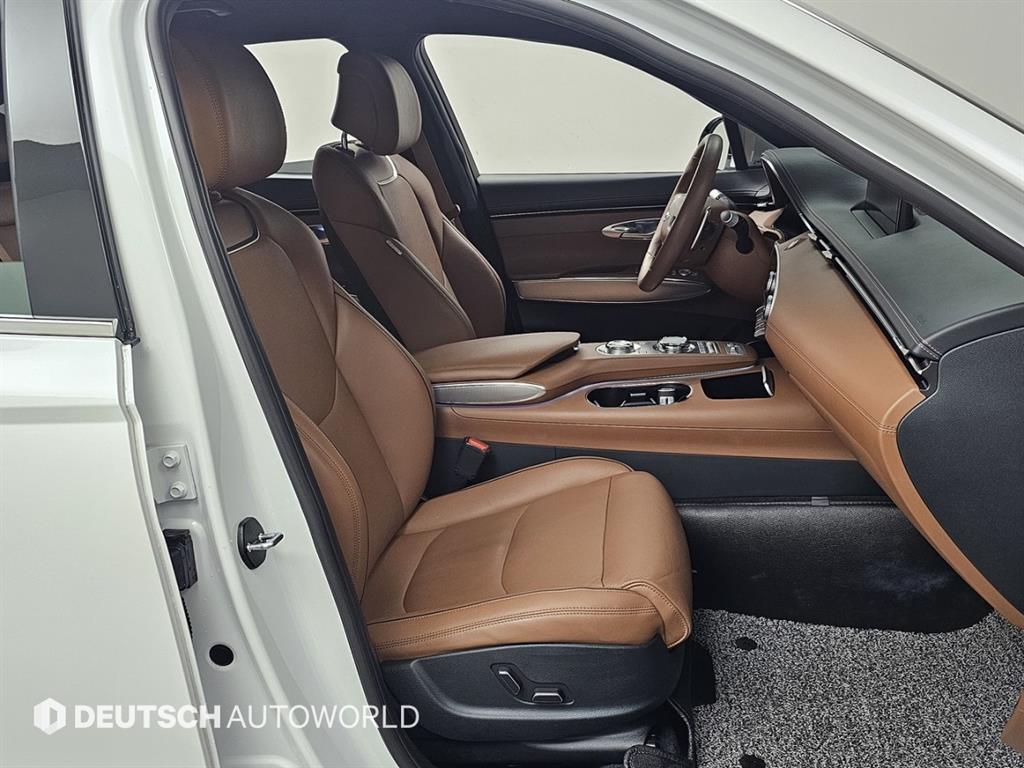 Genesis GV70 - Vista 10