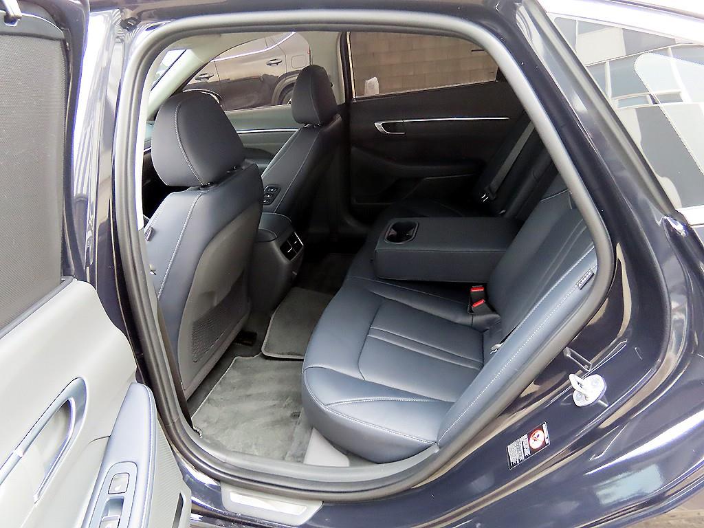 HYUNDAI Sonata - Vista 6