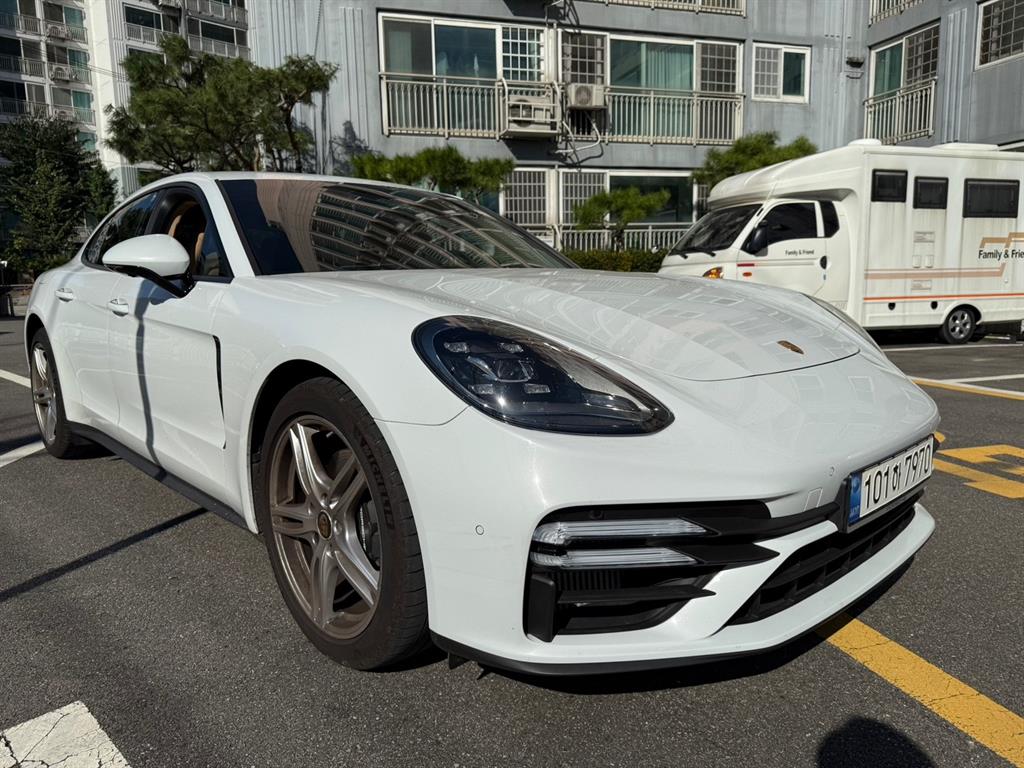 Porsche Panamera - Vista 2