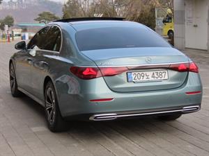 Mercedes Benz E class - Vista 8