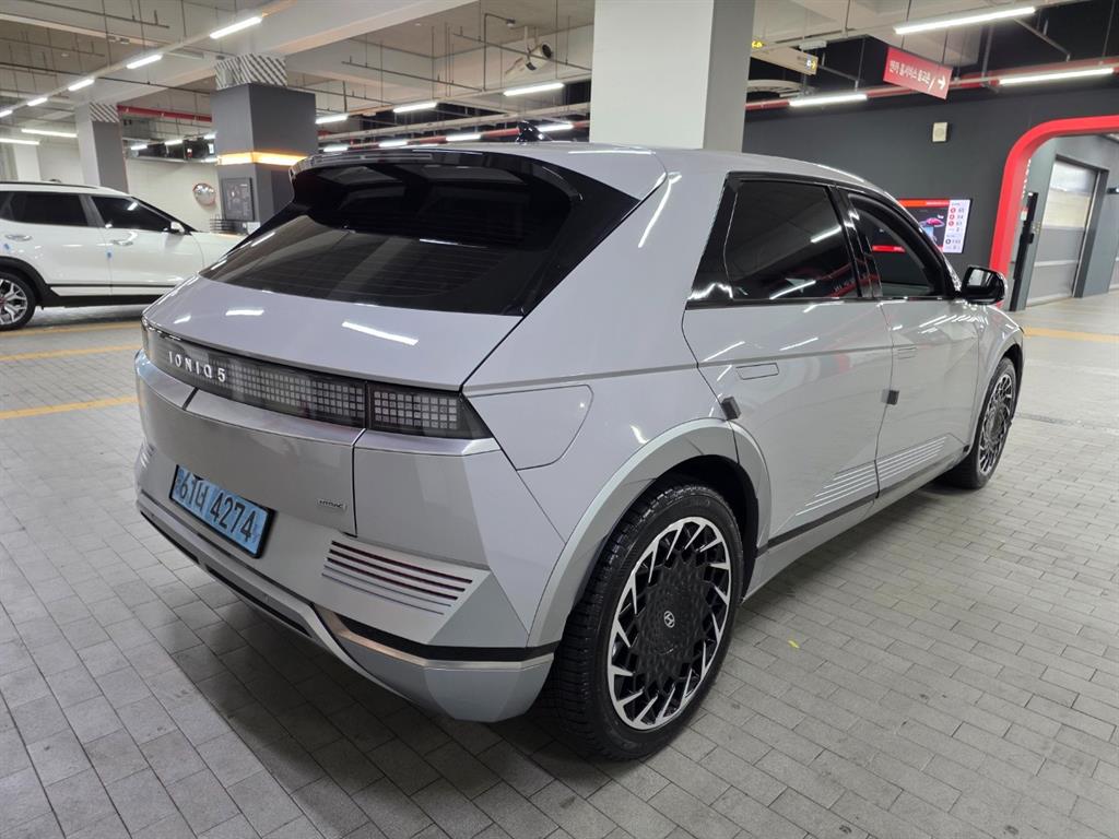 HYUNDAI Ioniq 5 - Vista 4