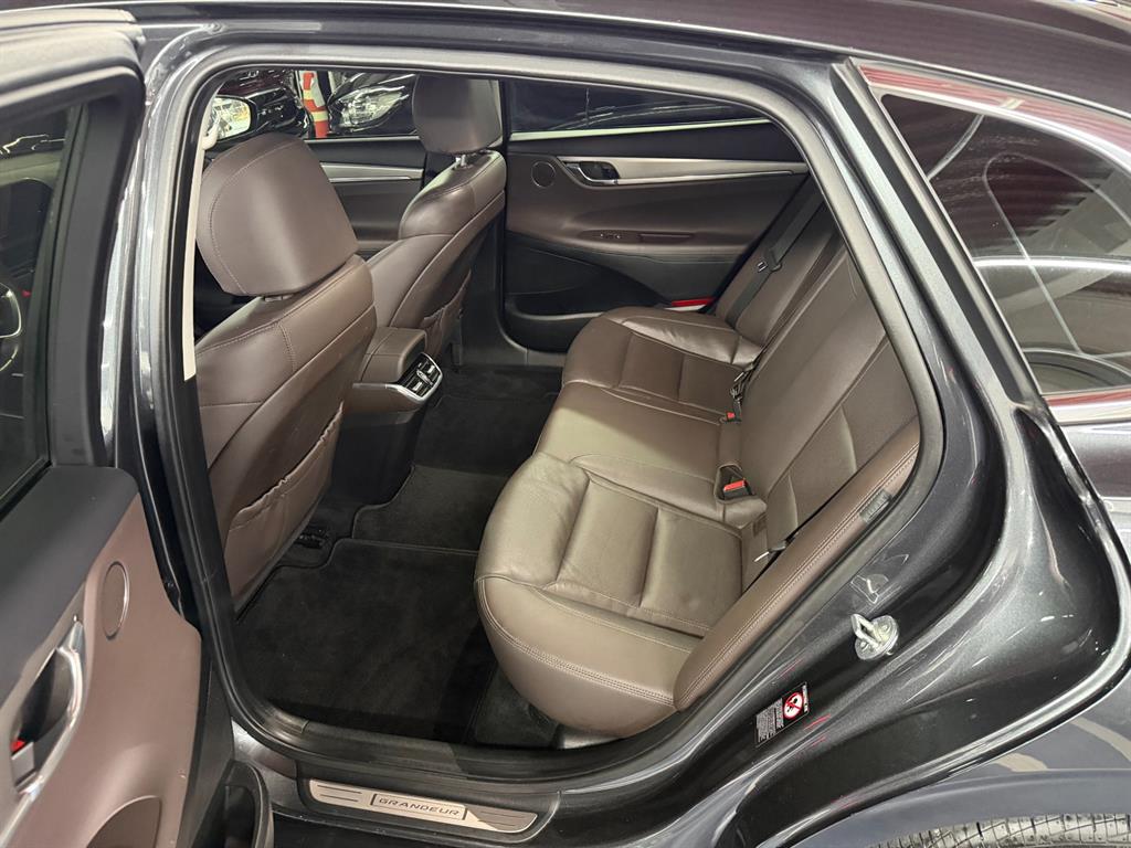 HYUNDAI Grandeur - Vista 7