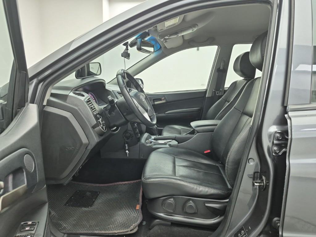 Ssangyong Korando - Vista 11