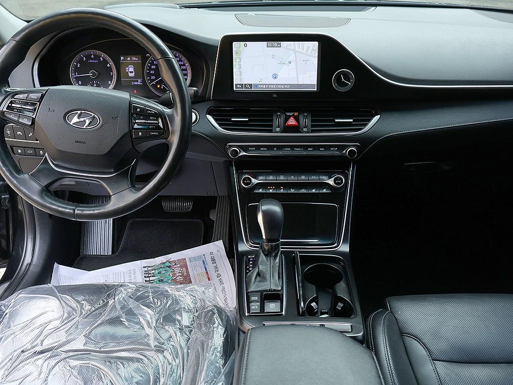 HYUNDAI Grandeur - Vista 9