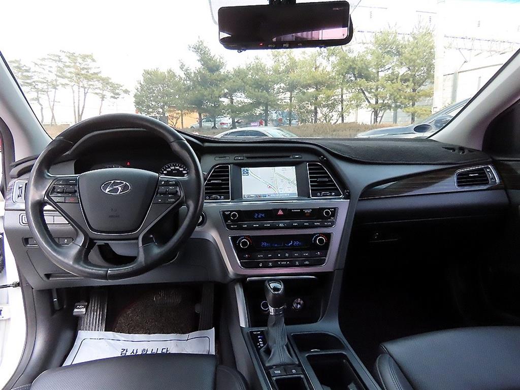 HYUNDAI Sonata - Vista 7