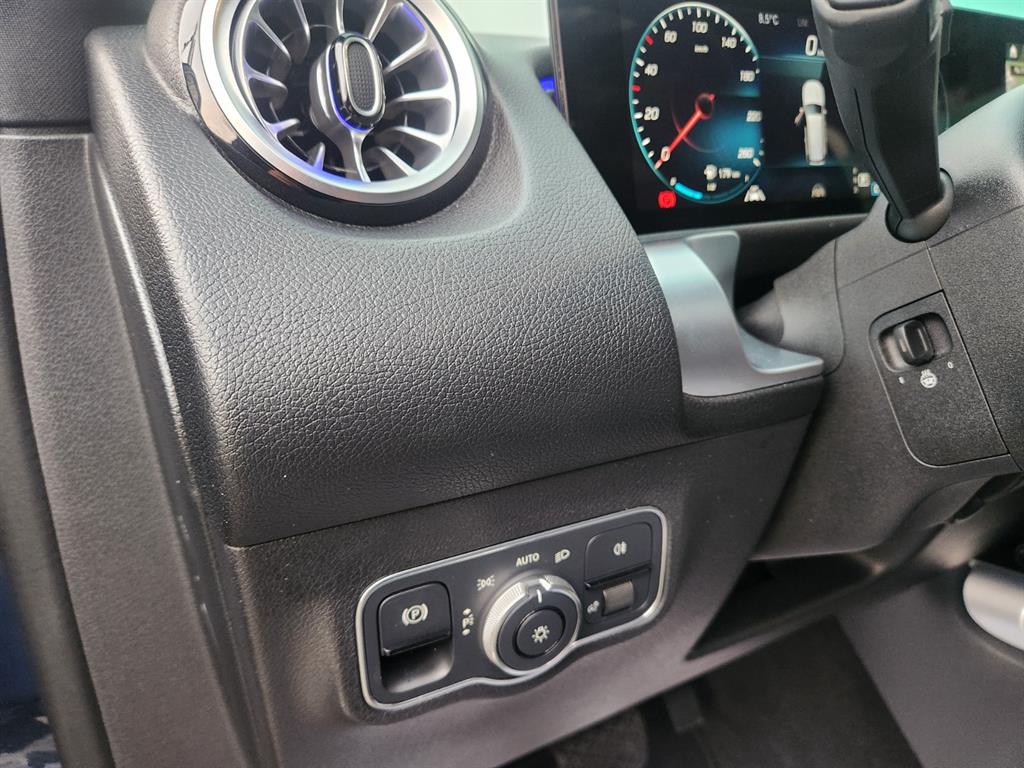 Mercedes Benz GLB Class - Vista 10