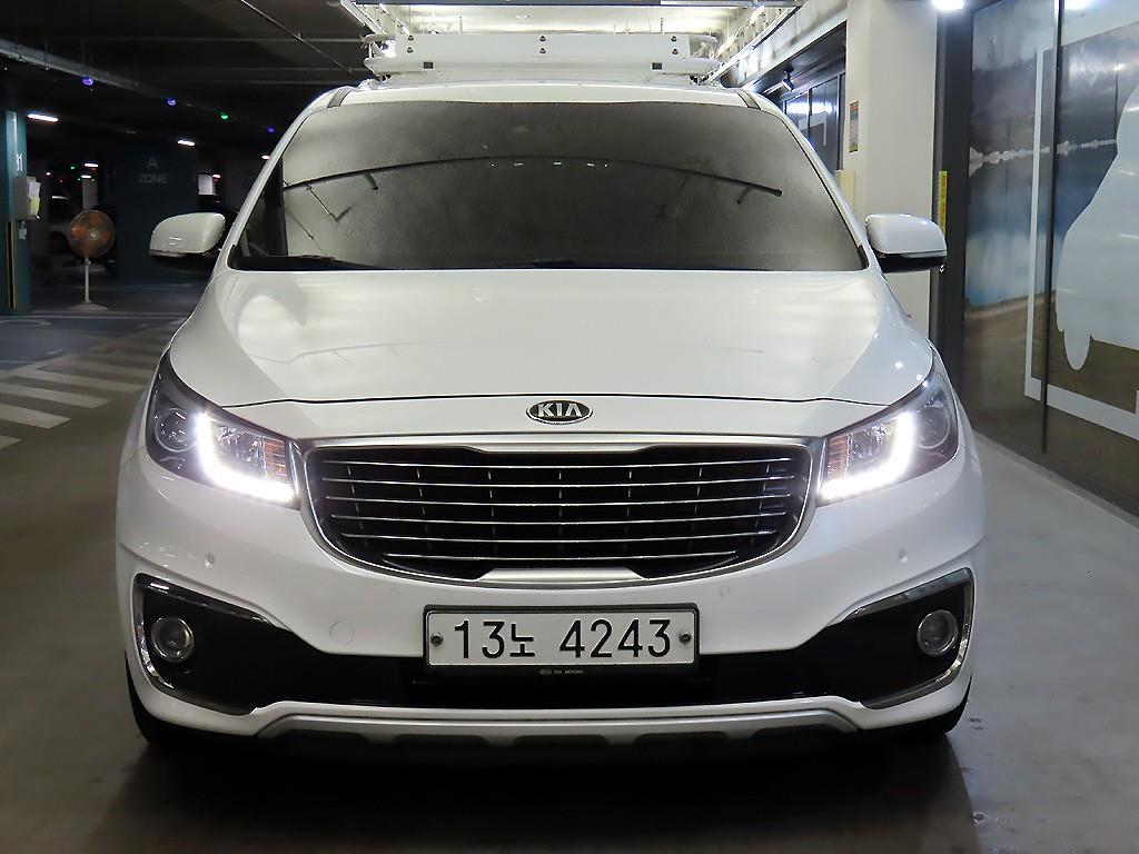 KIA Carnival - Vista 2