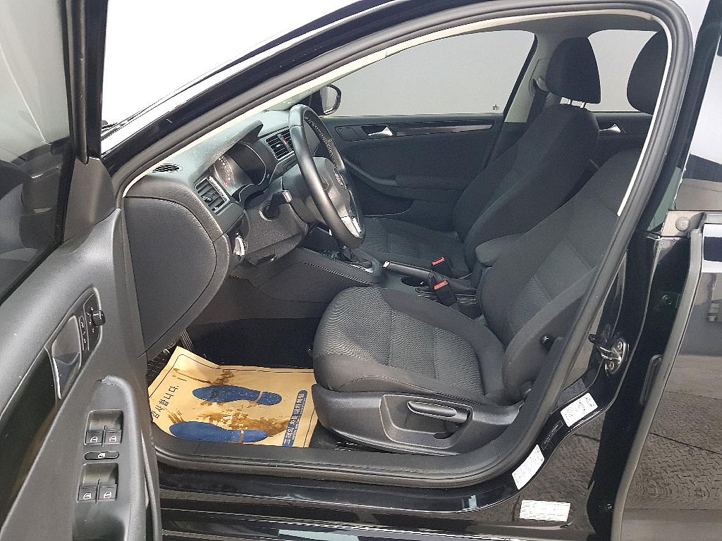 Volkswagen Jetta - Vista 8