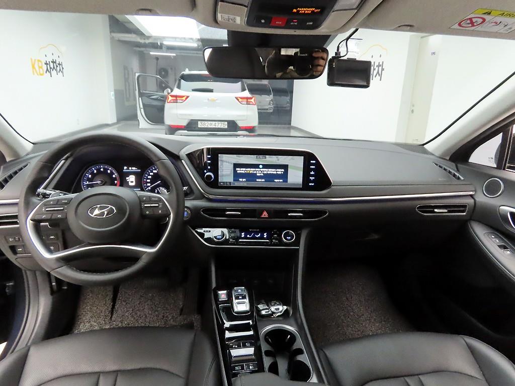 HYUNDAI Sonata - Vista 7