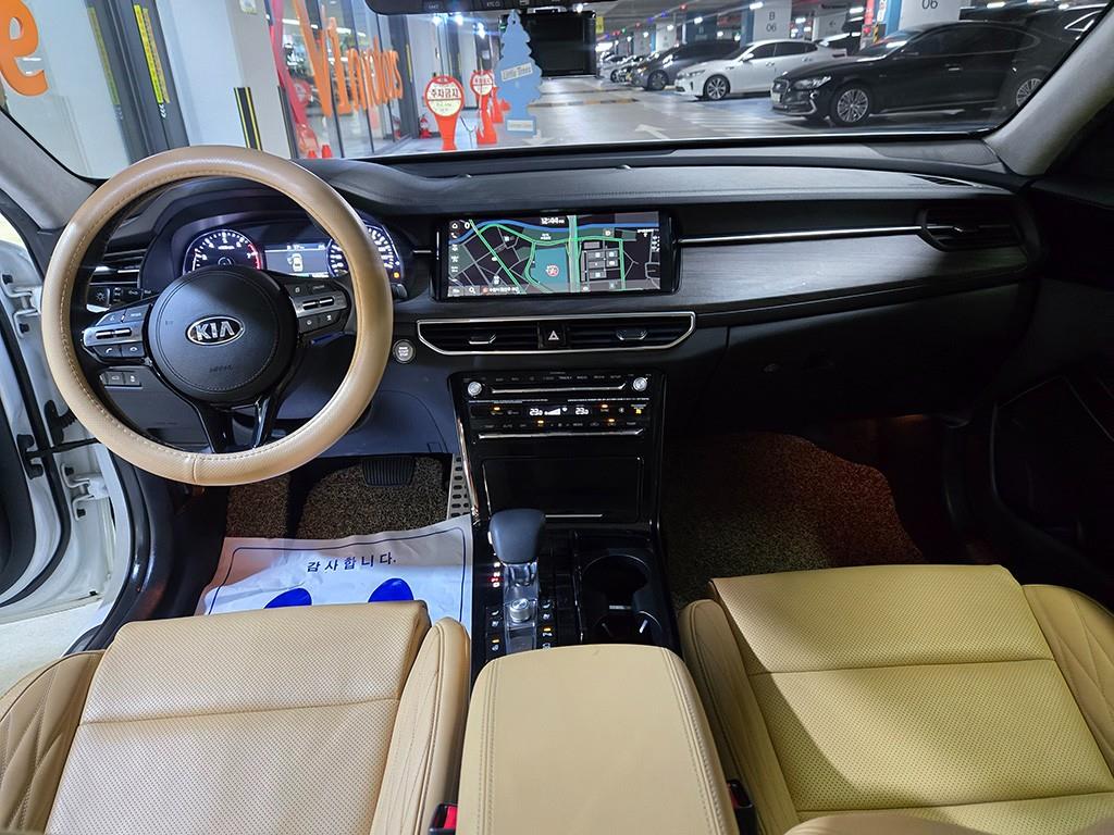 KIA K7 - Vista 10