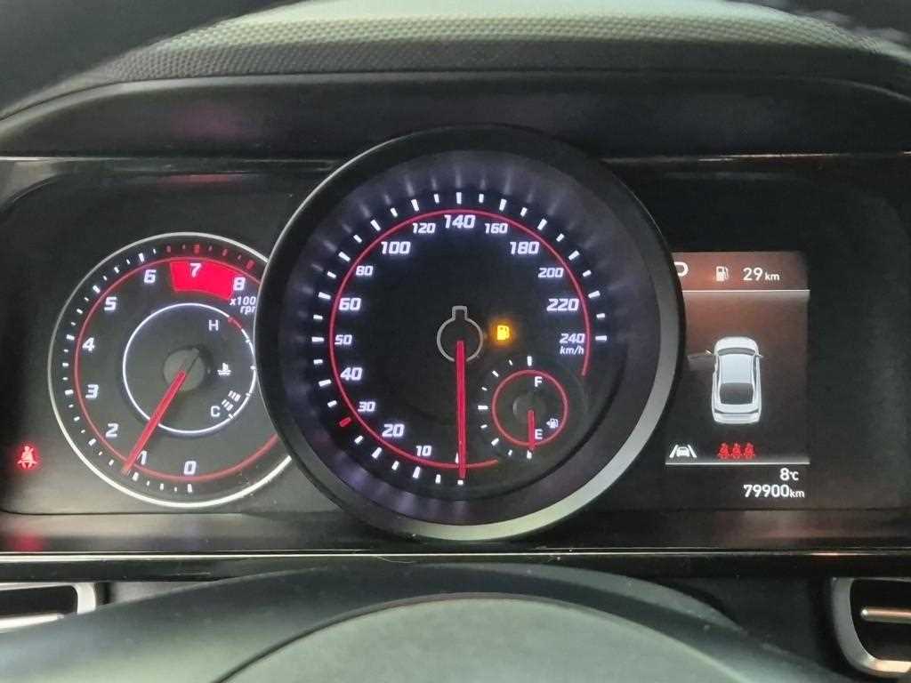 HYUNDAI Avante - Vista 6