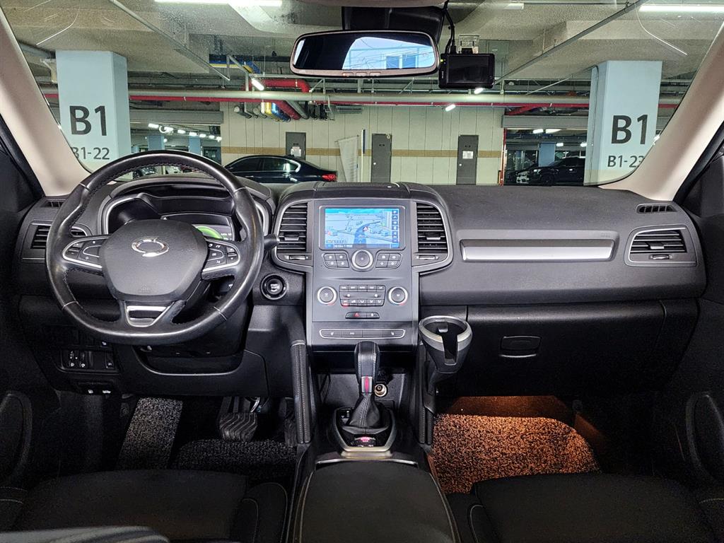 SAMSUNG QM6 - Vista 5