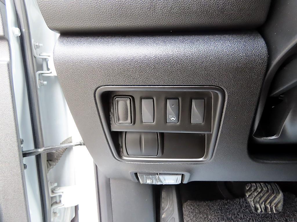 SAMSUNG QM6 - Vista 12