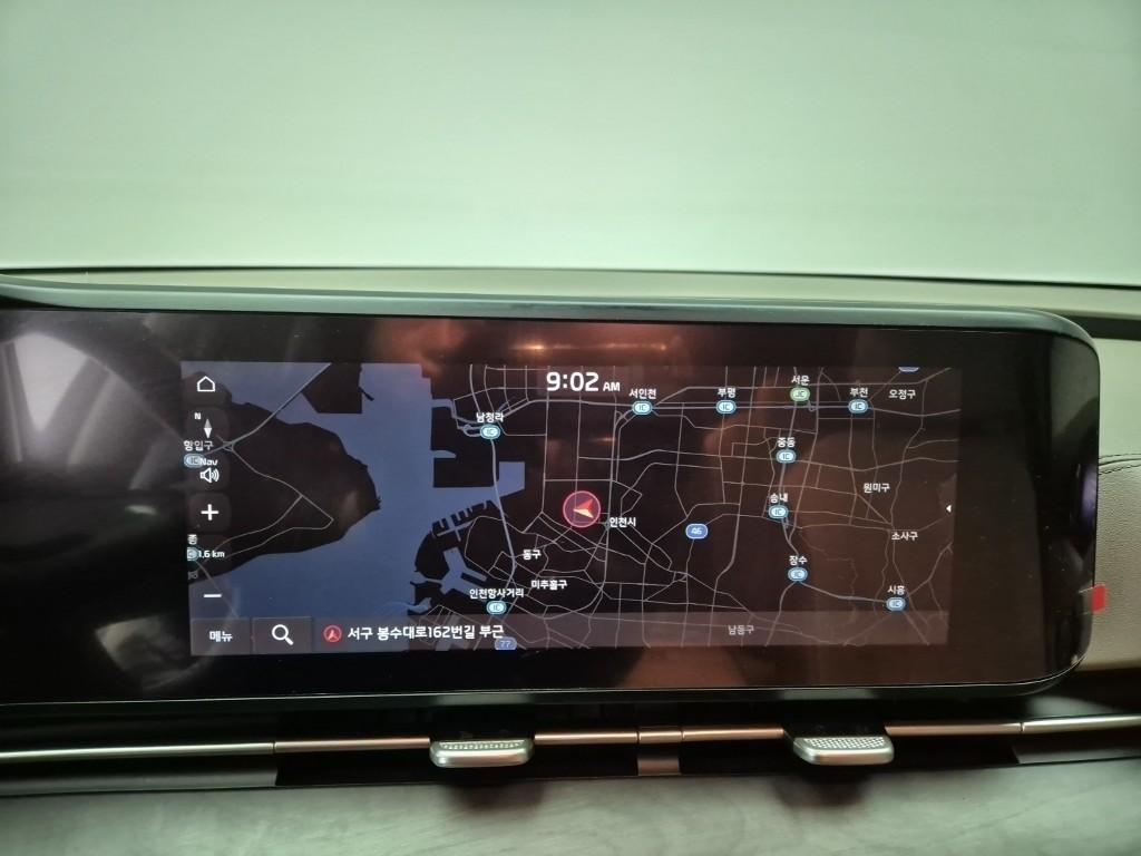 KIA Carnival - Vista 12