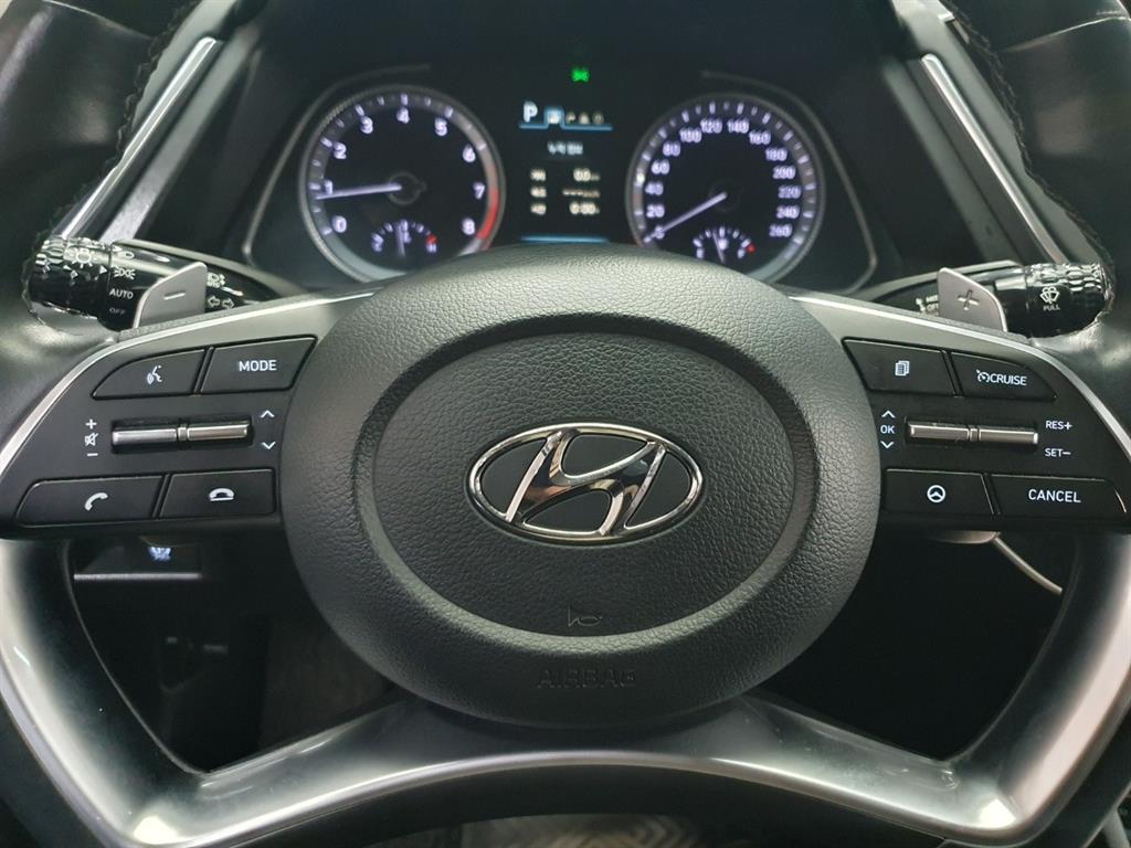HYUNDAI Sonata - Vista 12