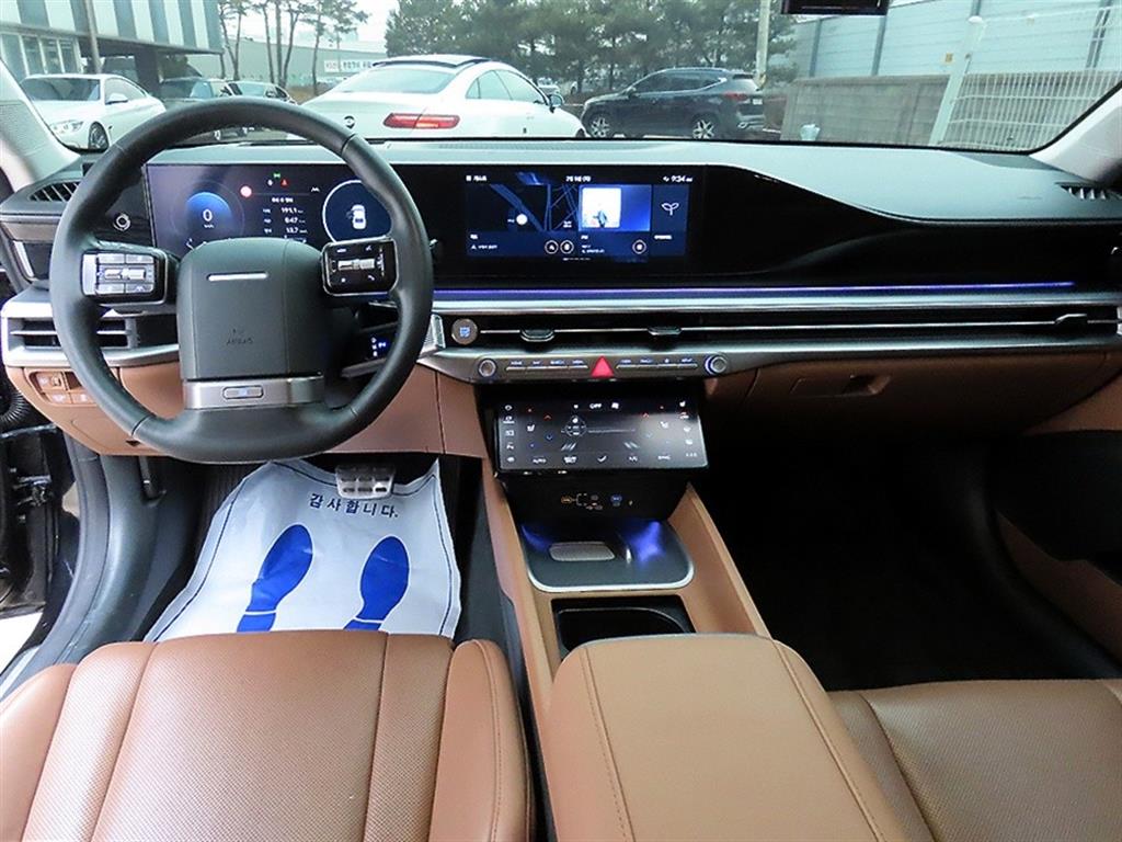 HYUNDAI Grandeur - Vista 7