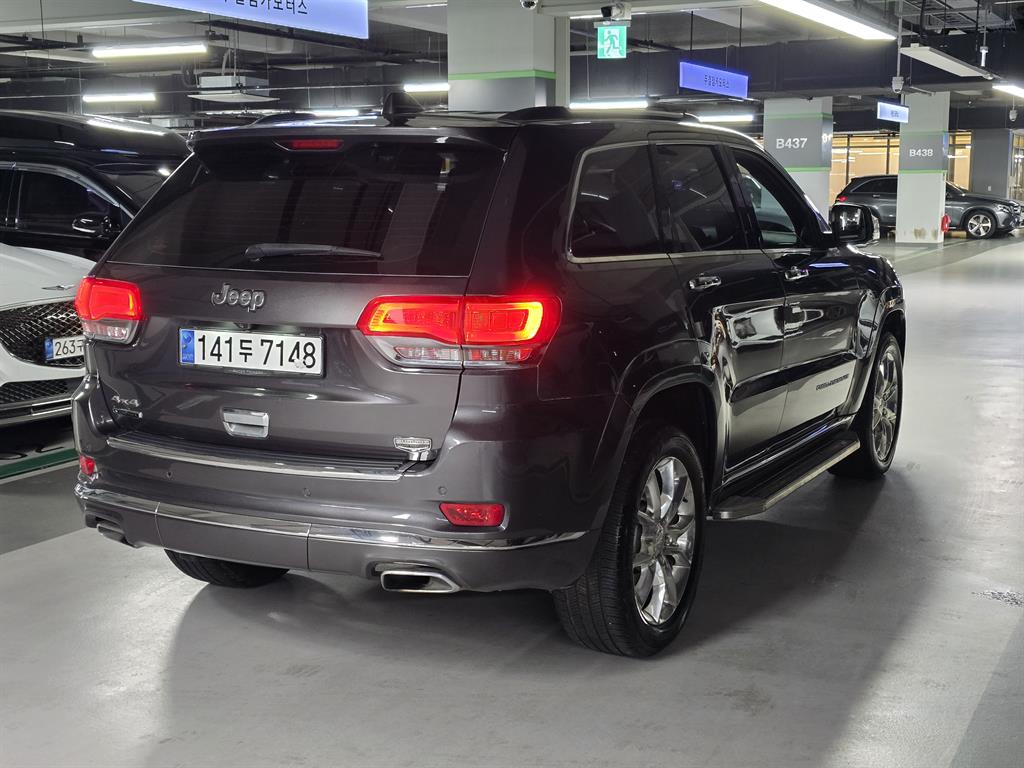 Jeep Cherokee - Vista 4