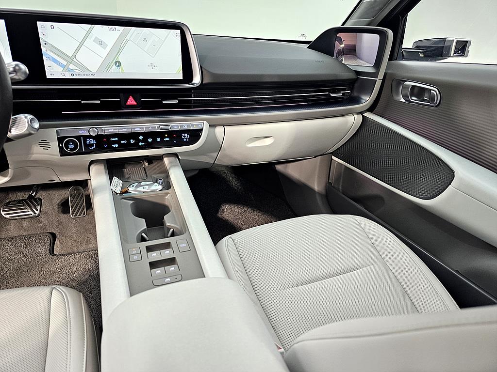 HYUNDAI Ioniq 6 - Vista 9