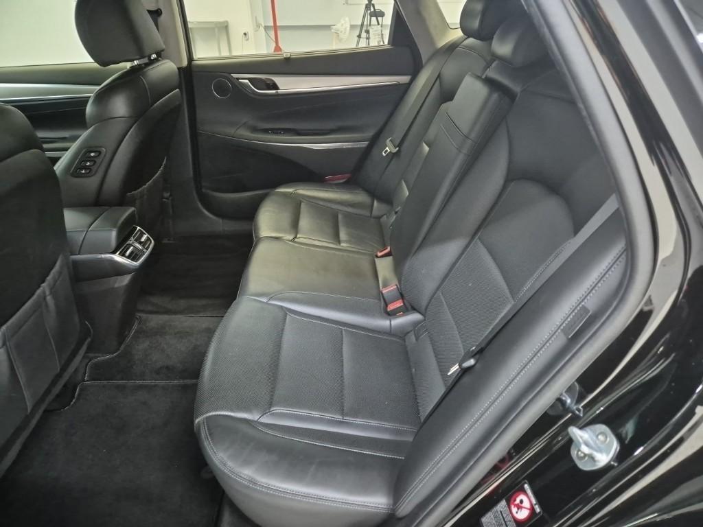 HYUNDAI Grandeur - Vista 12