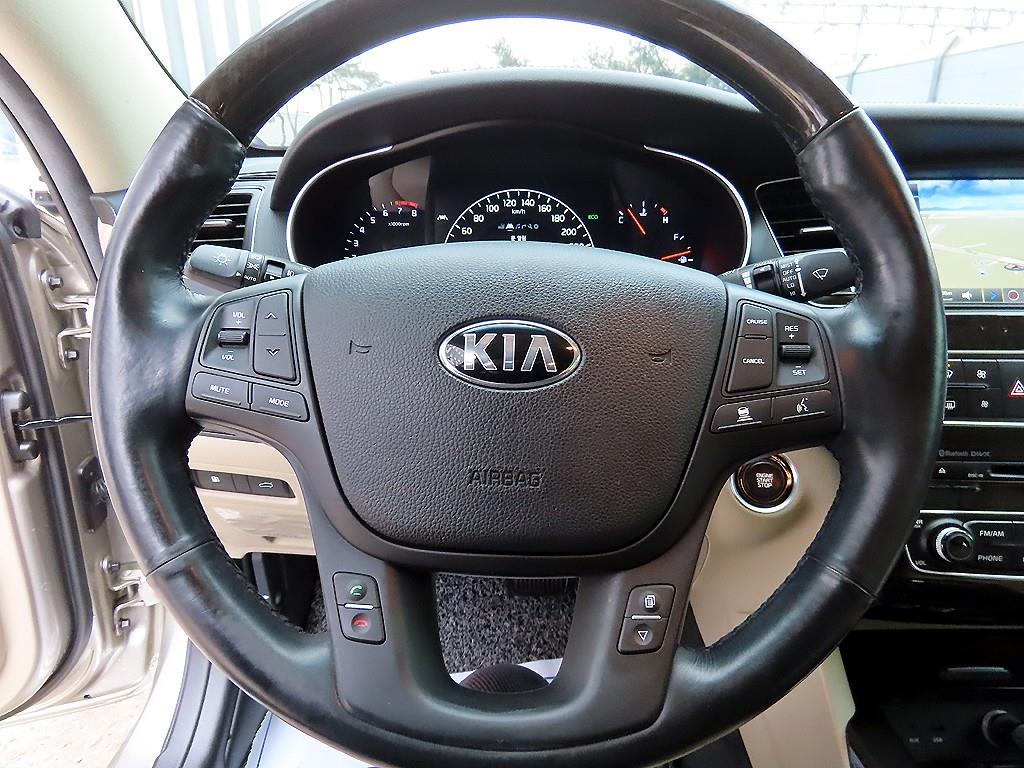 KIA K7 - Vista 8