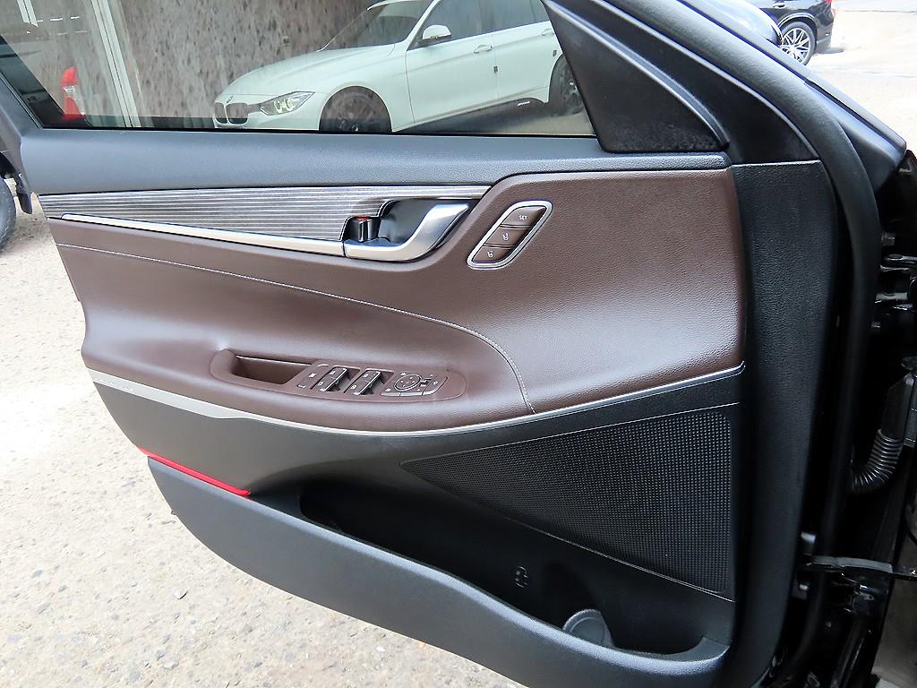 HYUNDAI Grandeur - Vista 11