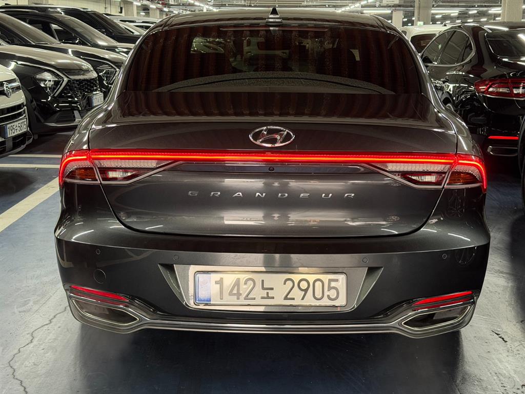HYUNDAI Grandeur - Vista 5
