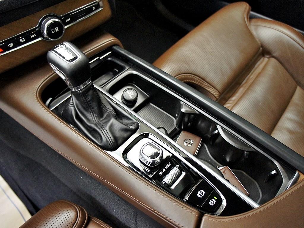 Volvo XC90 2019 Gris - Importación desde Corea - HF Imports Iquique - Foto 11