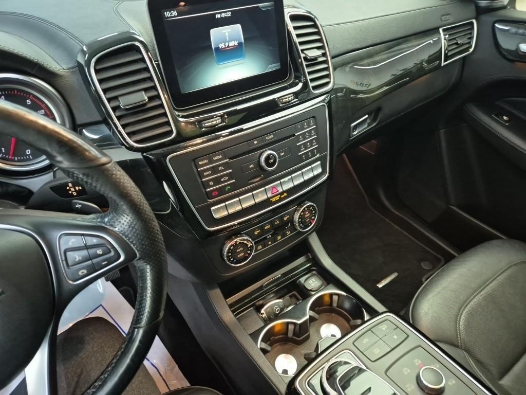 Mercedes Benz GLE Class - Vista 10