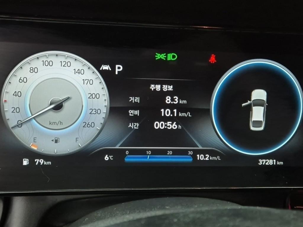 HYUNDAI Avante - Vista 6