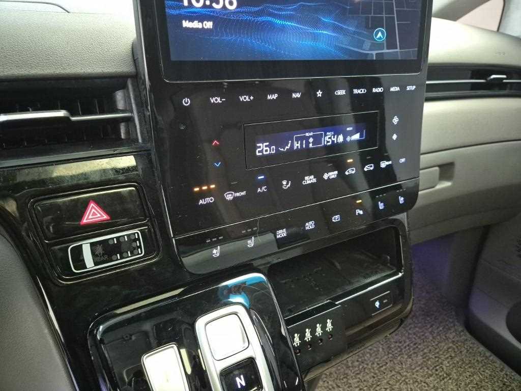 HYUNDAI Staria 2025 Negro - Importación desde Corea - HF Imports Iquique - Foto 18