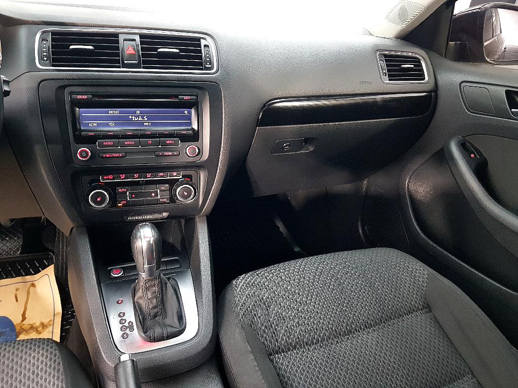 Volkswagen Jetta - Vista 10