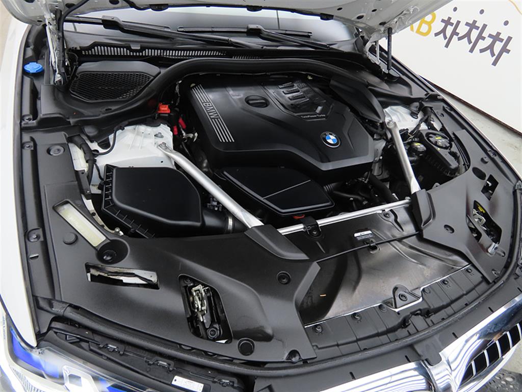 BMW 5 Series 2023 Blanco - Importación desde Corea - HF Imports Iquique - Foto 19