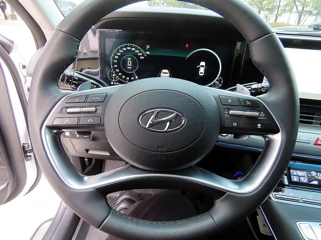 HYUNDAI Grandeur - Vista 8