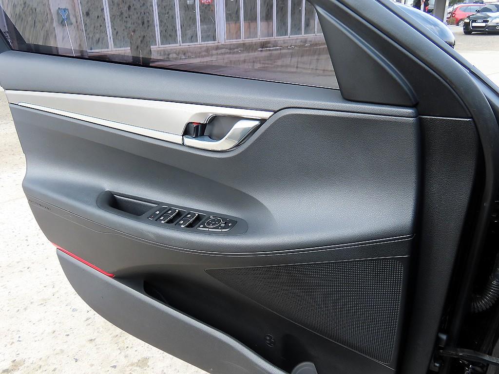 HYUNDAI Grandeur - Vista 11