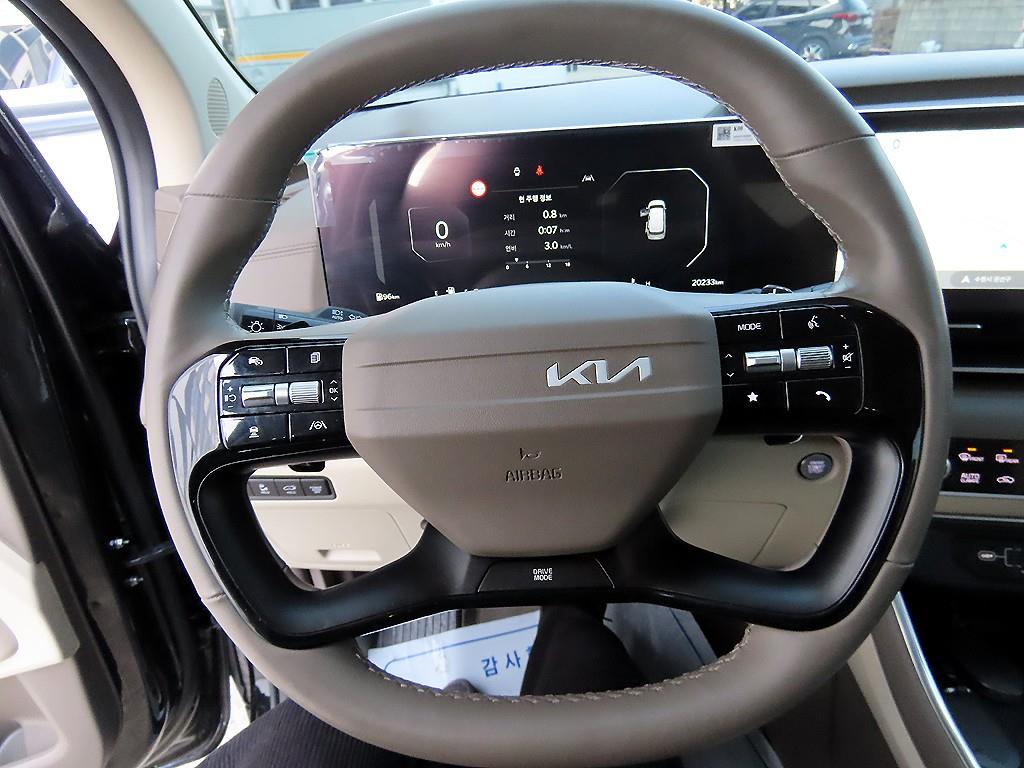 KIA Carnival - Vista 8