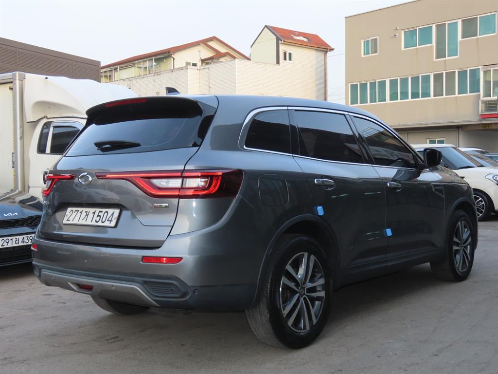 SAMSUNG QM6 - Vista 5