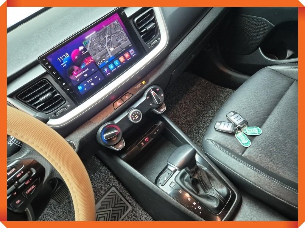 KIA Stonic 2018 Blanco - Importación desde Corea - HF Imports Iquique - Foto 16