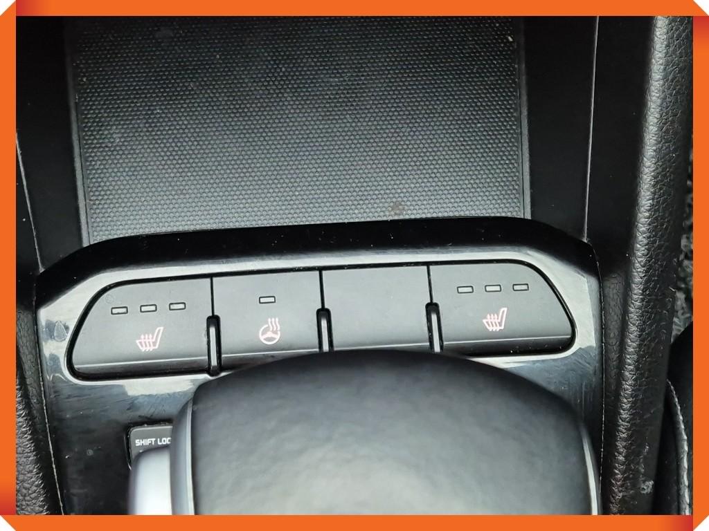 KIA Stonic 2018 Blanco - Importación desde Corea - HF Imports Iquique - Foto 17