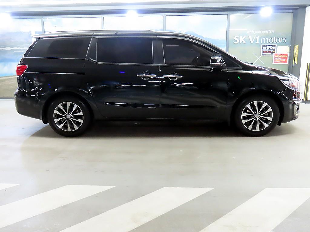 KIA Carnival - Vista 3