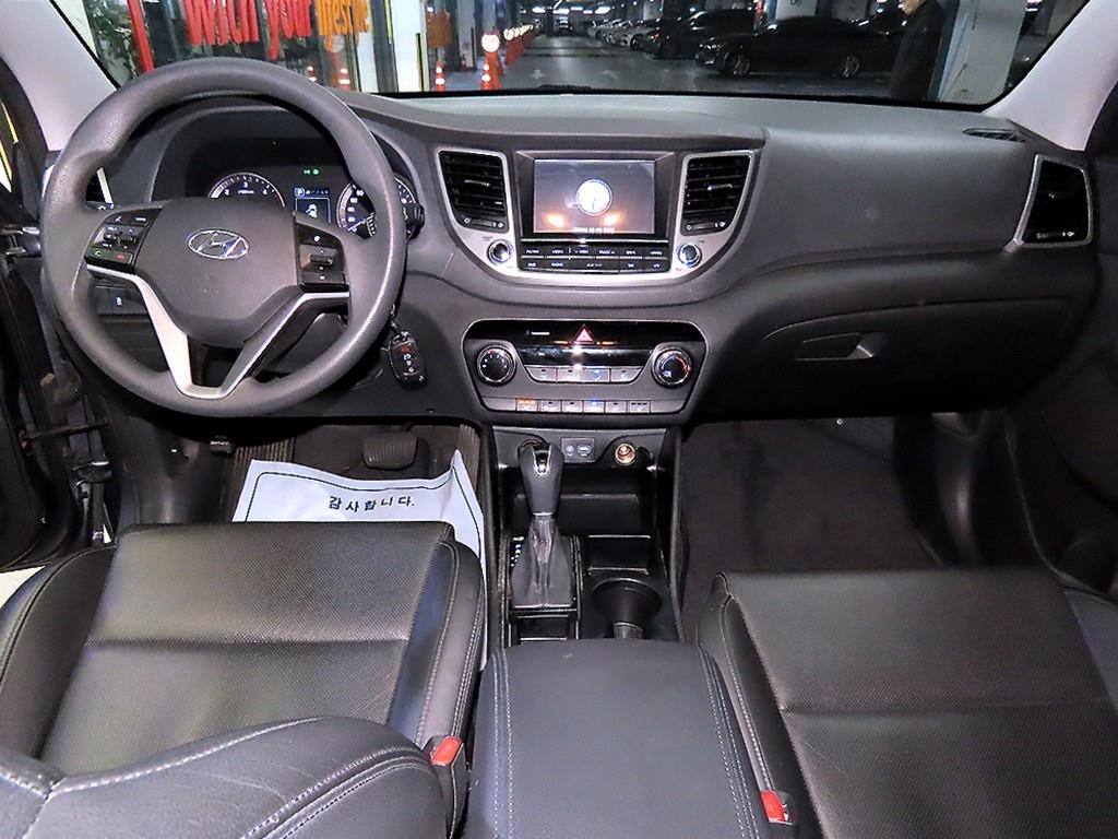 HYUNDAI Tucson - Vista 10