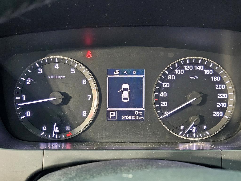 HYUNDAI Sonata - Vista 7