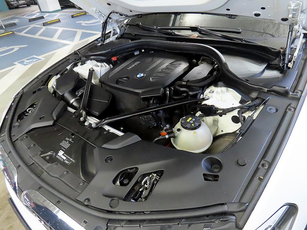 BMW 5 Series 2017 Blanco - Importación desde Corea - HF Imports Iquique - Foto 19