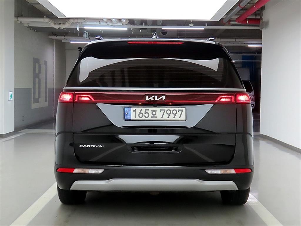 KIA Carnival - Vista 3