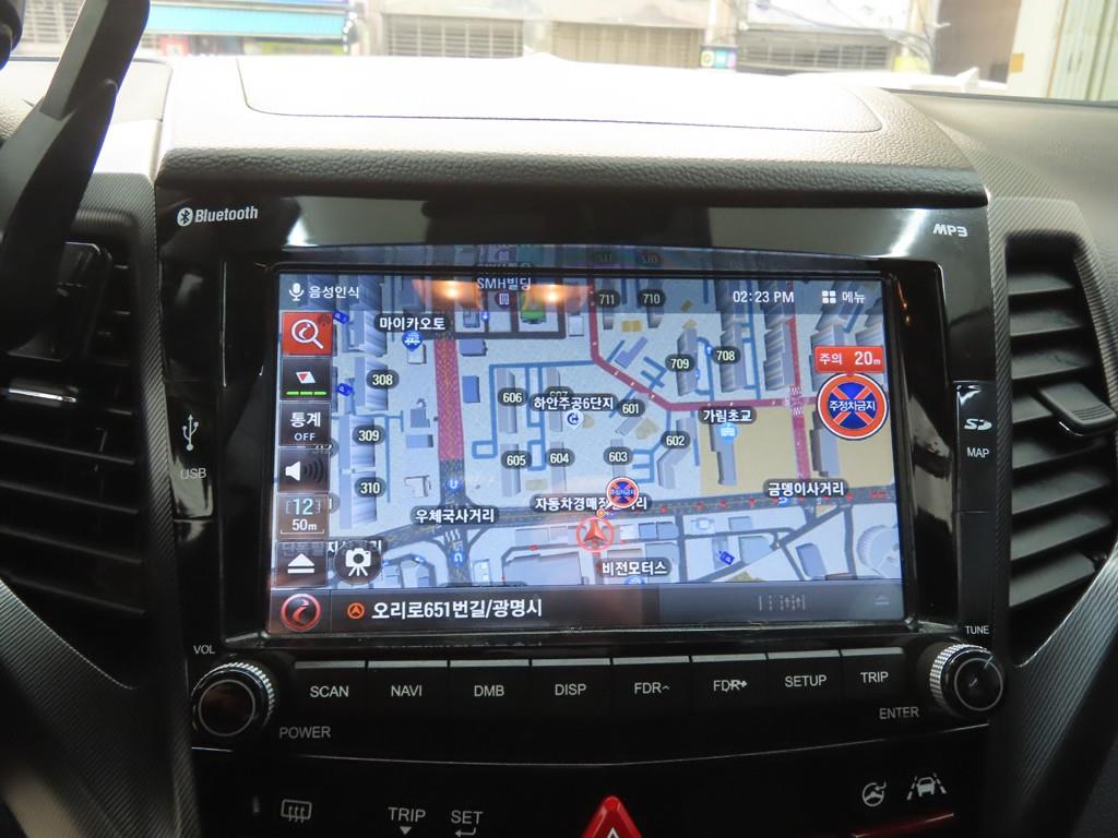 Ssangyong Tivoli 2017 Plateado - Importación desde Corea - HF Imports Iquique - Foto 15