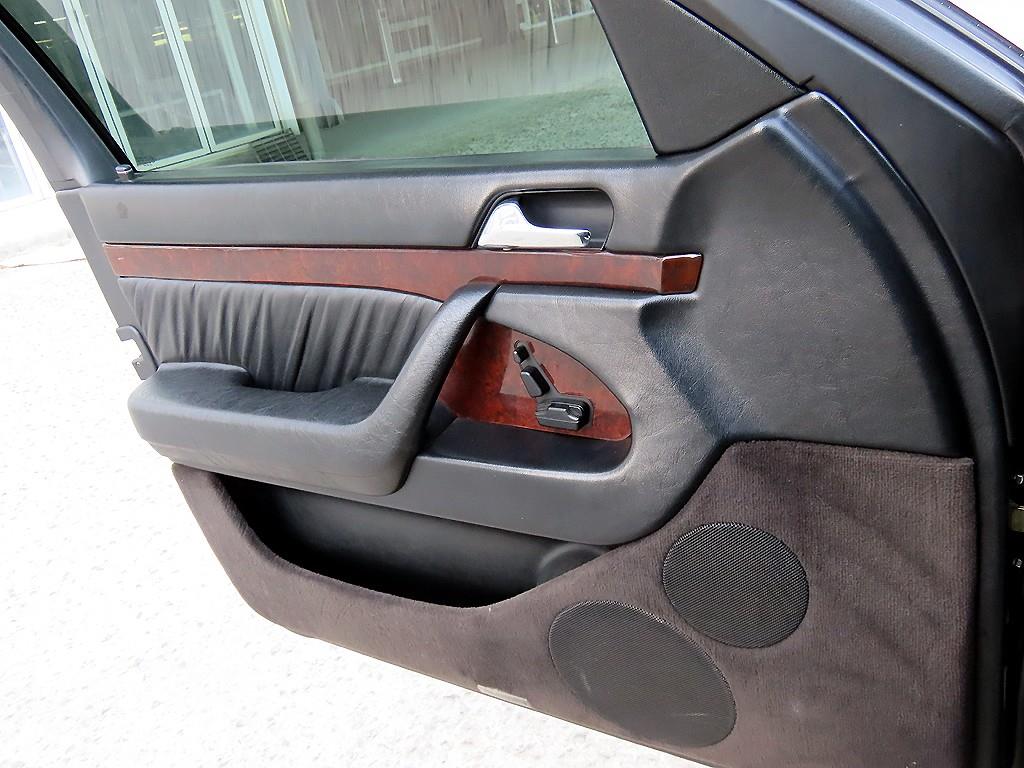 Mercedes Benz S Class - Vista 11